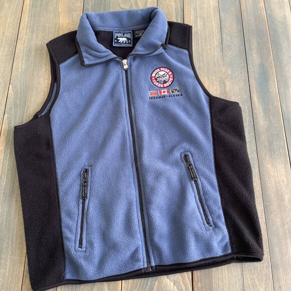 Vintage Skagway Alaska White Pass & Yukon Route Railway Fleece Vest Mens S (S8) - Picture 1 of 7